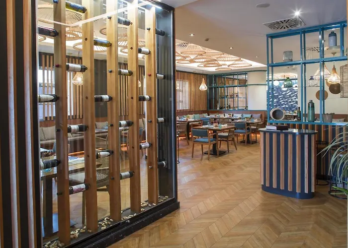 Barcelo Congress Отель